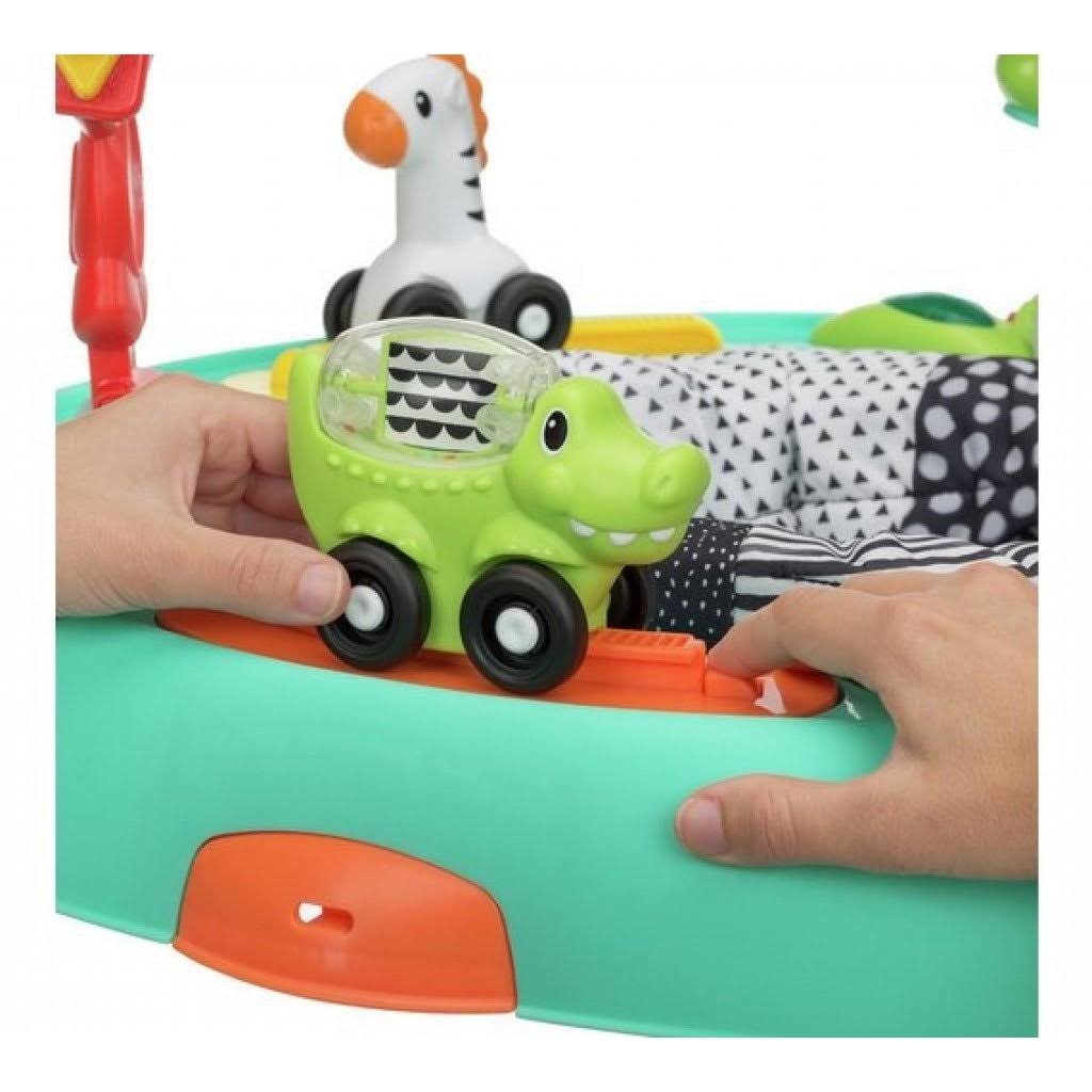 Entertainer 360 | Eat & Activity table